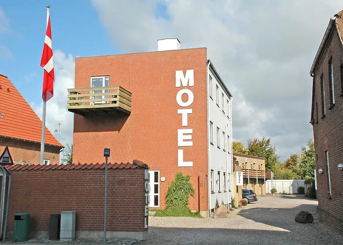 Motel Apartments