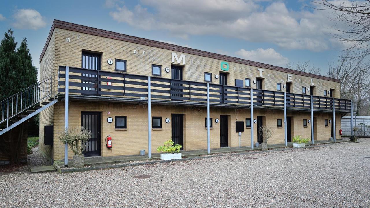 Motel Motel Apartments